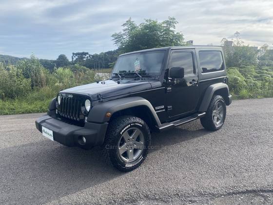 JEEP WRANGLER 3.6 UNLIMITED SPORT 4X4 V6 GASOLINA 4P AUTOMÁTICO